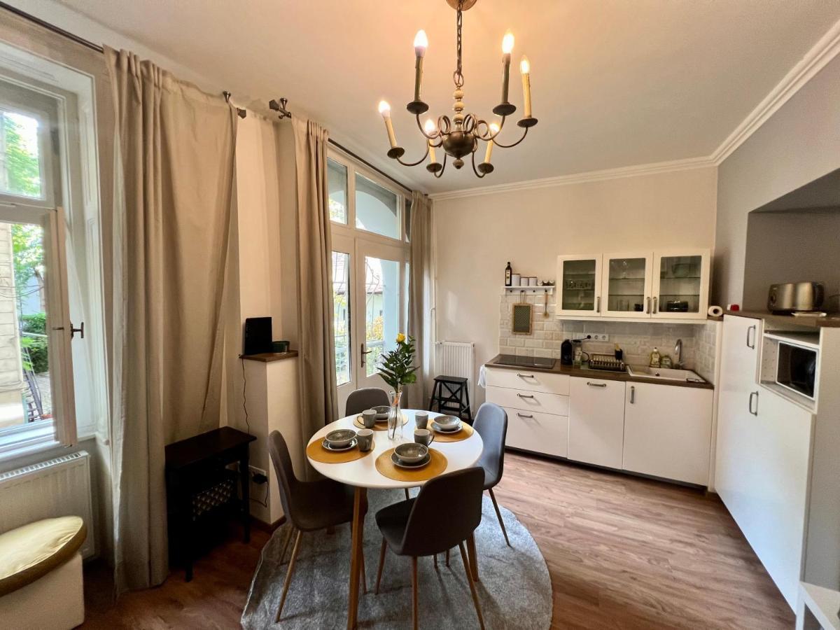 Adorable, Cosy Apartment At The Heroes' Square بودابست المظهر الخارجي الصورة